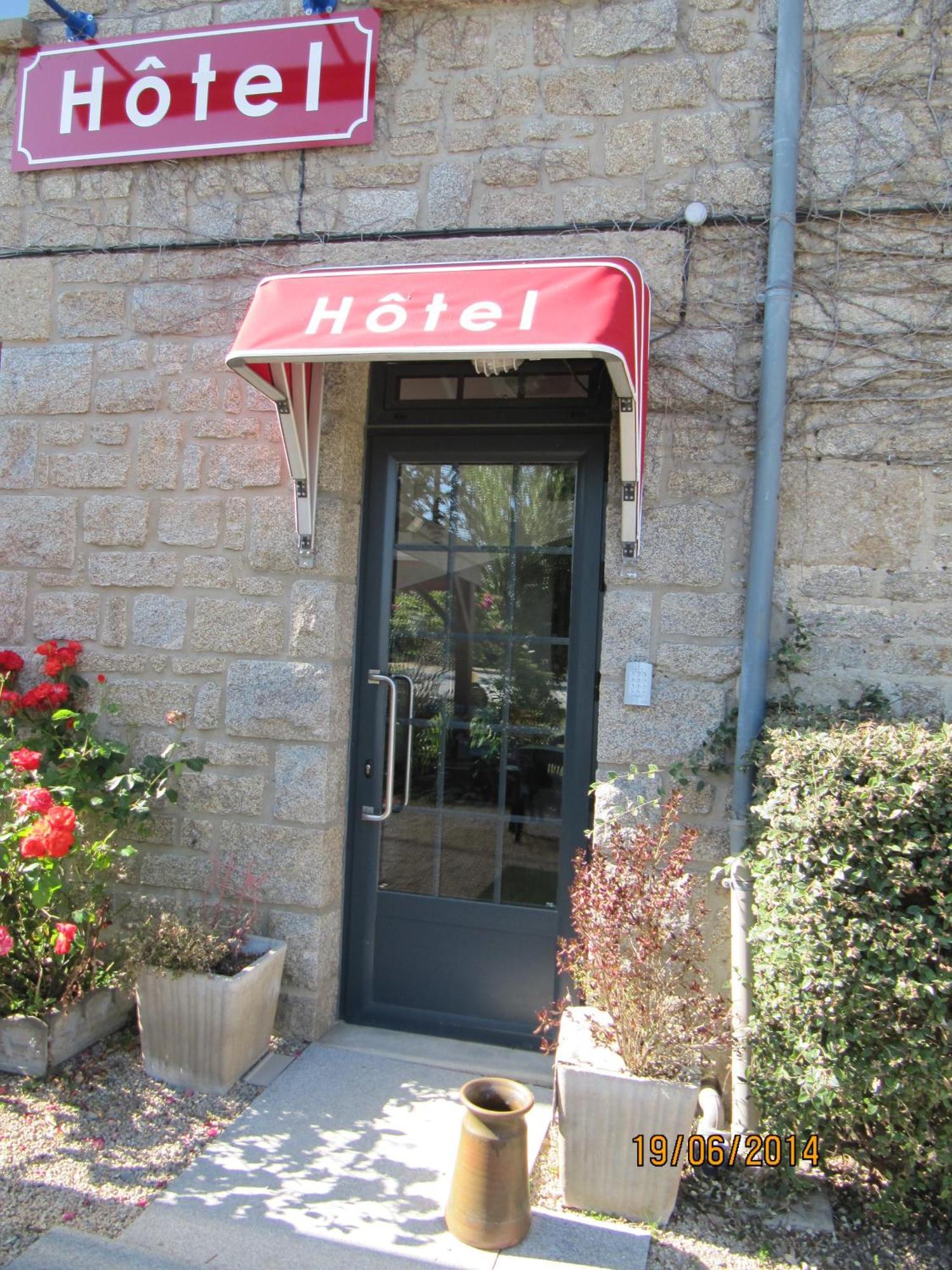 Auberge Le Guinefort Lehon ภายนอก รูปภาพ